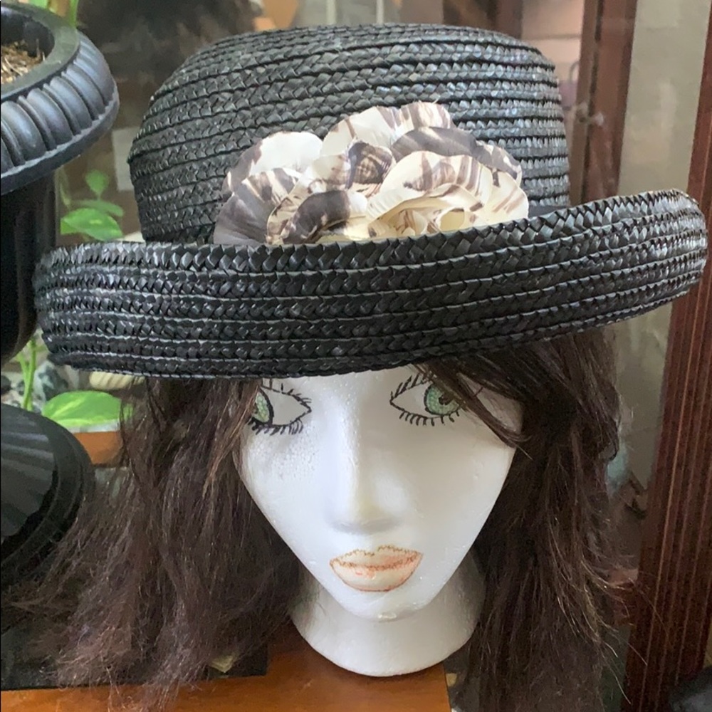 Cute Straw Hat with Flower!